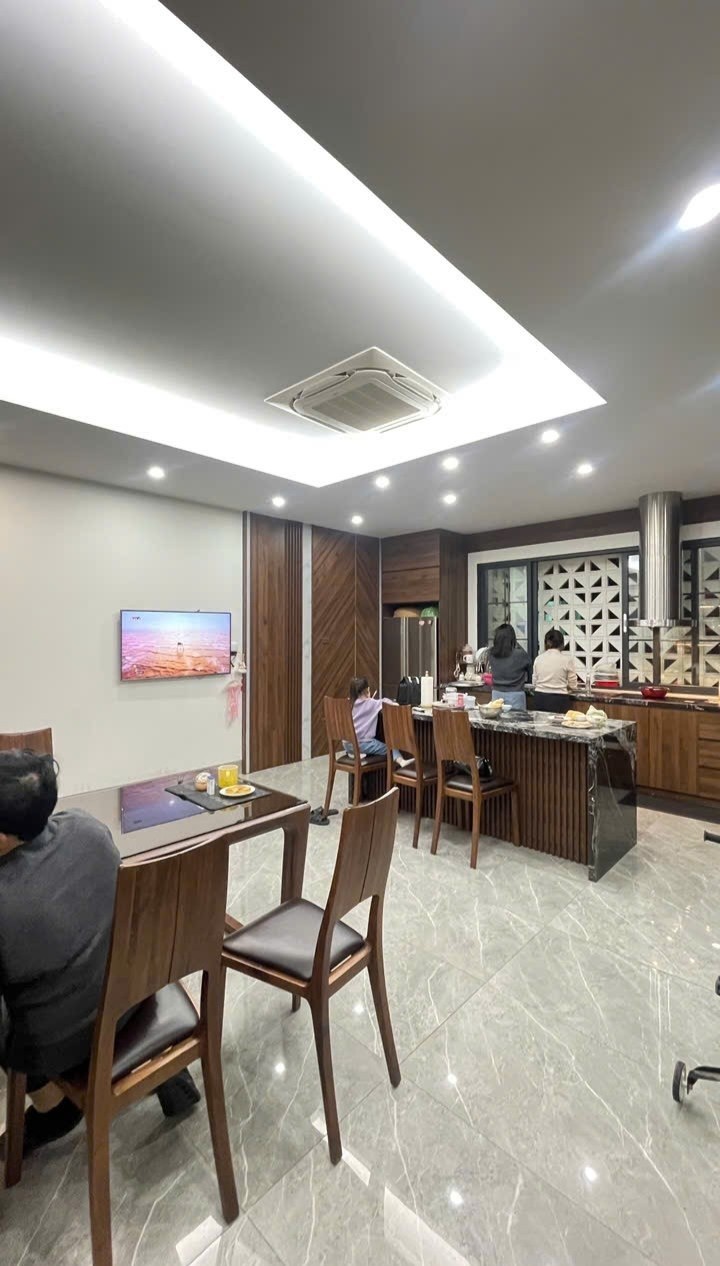 Bán nhà Nguyễn Văn Cừ,Long Biên 7 tầng,115m,mt5.5m oto vào nhà nhỉnh 26 tỷ - Ảnh 3